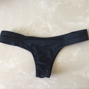 Cheeky bikini bottoms